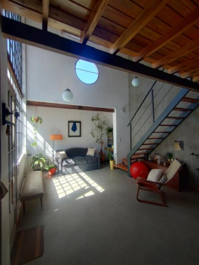 Luminoso y cálido loft -No apto grupo de jóvenes
